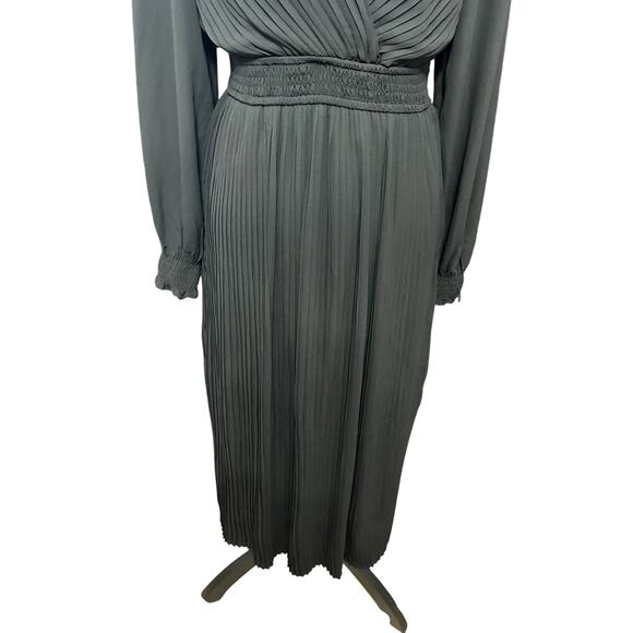 August Sky Midi Dress Pleated V-Neck Balloon Sleeve Elastic Waist Black W S NWOT - Picture 4 of 9